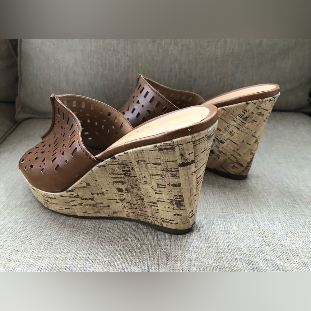 Mudd Cork Platform Wedge Heels. Size 7. - Picture 8 of 12